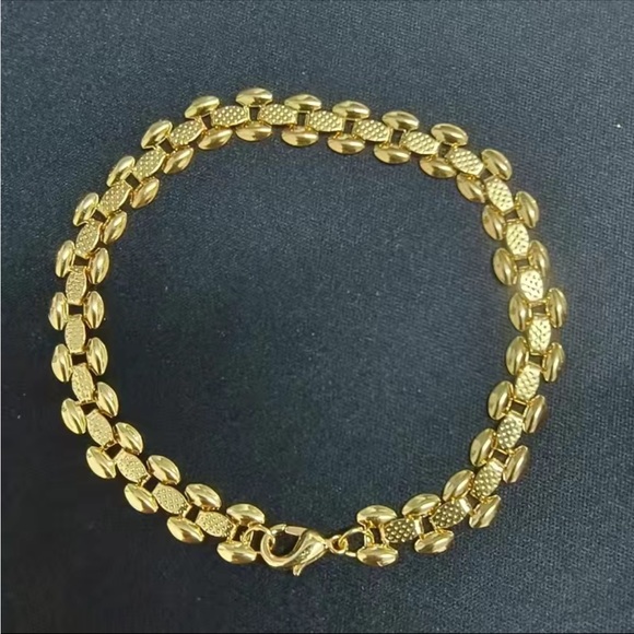 Gold Segmented Stackable Bracelet - Picture 10 of 10